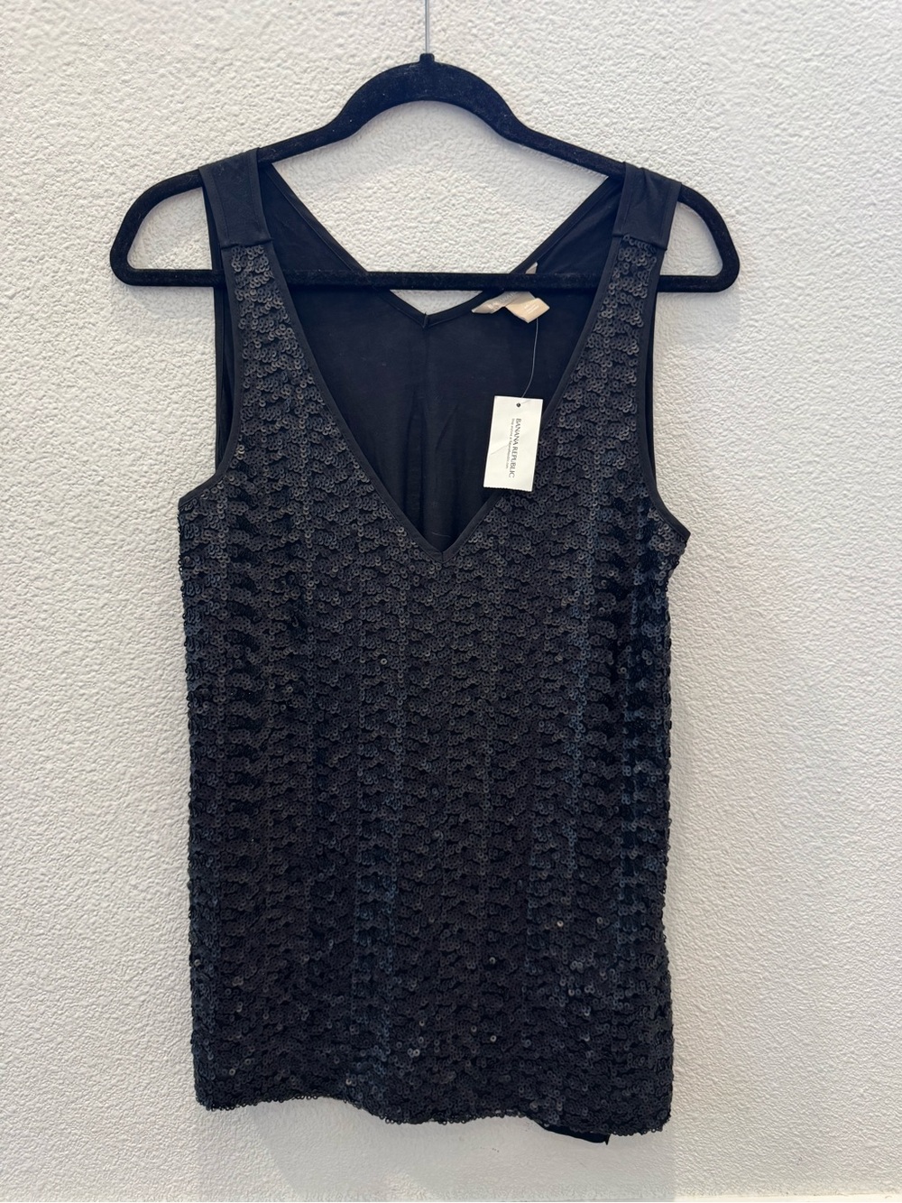 NWT Banana Republic black sequin V-neck camisole/tank top w/ sequins